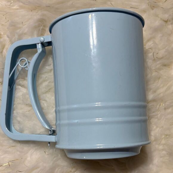 Rae Dunn Light Blue Flour Sifter - Picture 5 of 5